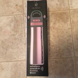 Manna Bluetooth speaker water bottle